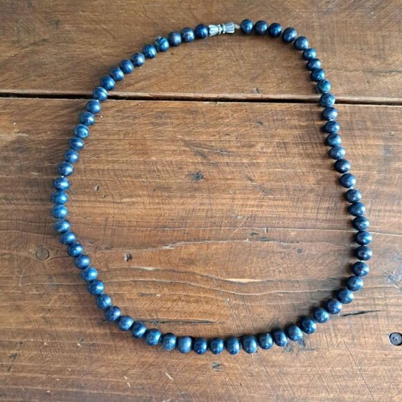 Elegant Dark Blue Freshwater Pearl Necklace - Picture 1 of 4